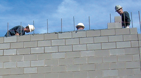 Building momentum? Not just yet – Commercial construction lags recovery Building momentum? Not just yet – Commercial construction lags recovery
