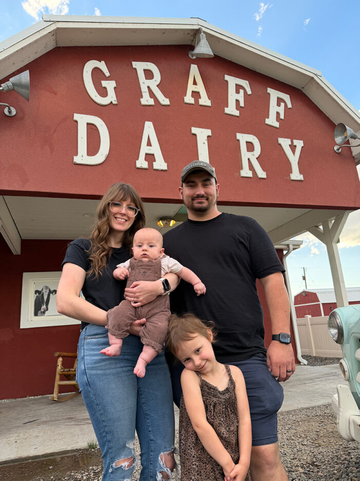 Ice cream shop gets new owners