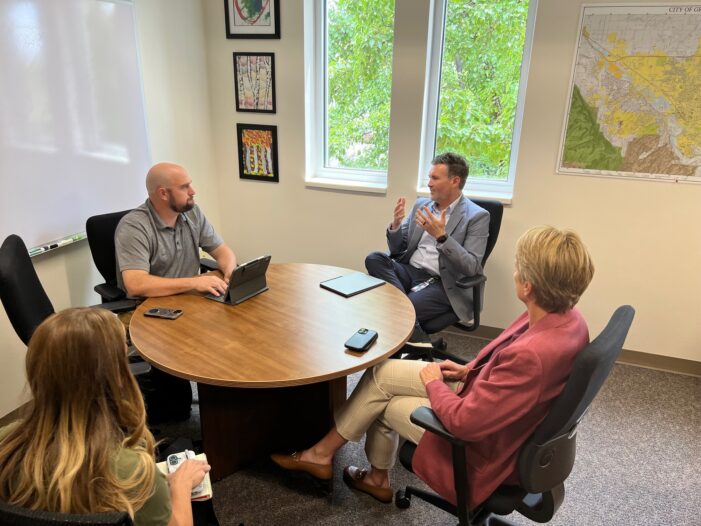 GJ city manager prefers to look forward